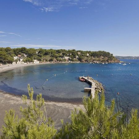 Les Bois Flottes . Plage De La Verne La Seyne-sur-Mer Luaran gambar